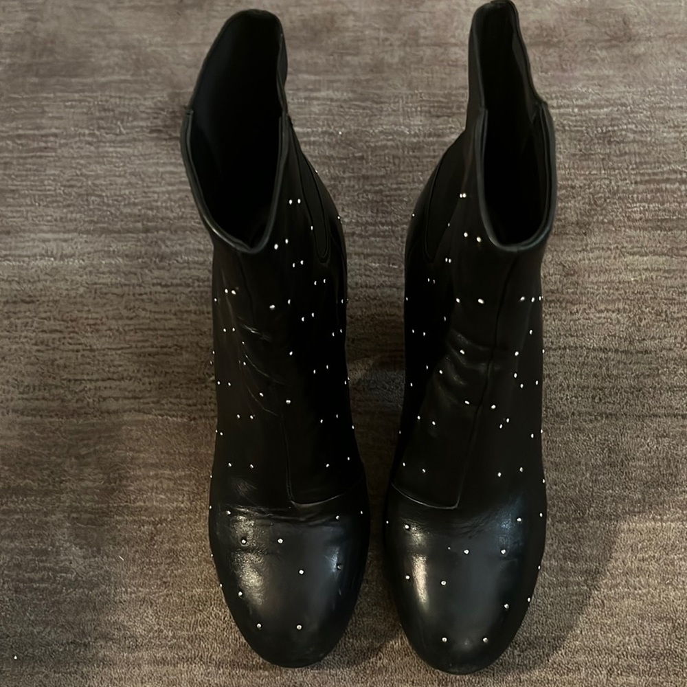 Rag & Bone comfortable booties black leather with silver studs size 38
